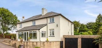 6 bedroom detached house for sale