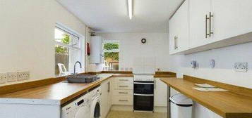 5 bedroom terraced house