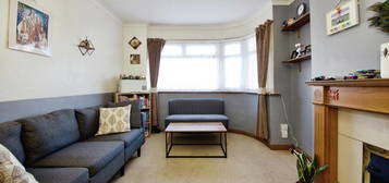 2 bedroom maisonette for sale