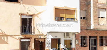 Casa adosada en calle San Jose en Dúrcal