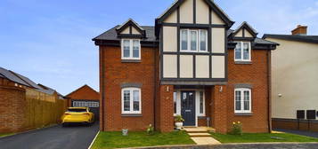 4 bed detached house for sale