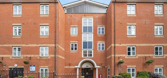 Property to rent in Bishops View Court, Muswell Hill N10