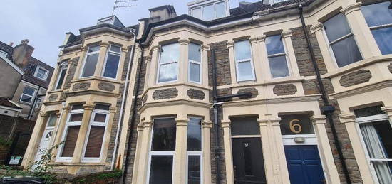 6 bedroom terraced house