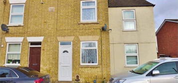 Terraced house to rent in Church Street, Stanground, Peterborough PE2