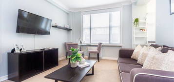 Flat to rent in Hill Street, Mayfair W1J