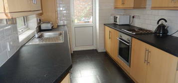 4 bedroom terraced house