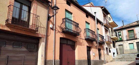 Chalet pareado en venta en plaza San Miguel, 6