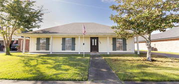 1708 Harvest Dr, Houma, LA 70360