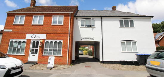 Flat to rent in The Square, Aldbourne SN8