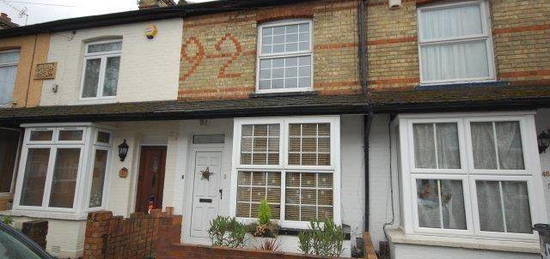 Terraced house to rent in Oxford Street, Watford WD18