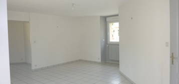 Appartement T3 centre bourg de GOVEN