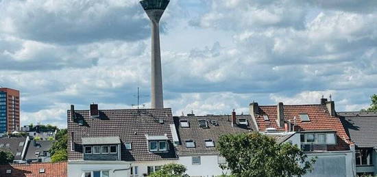 Düsseldorf-Unterbilk: Eigentumswohnung mit gigantischer Dachterrasse!