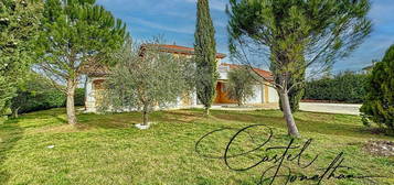 Villa  à vendre, 6 pièces, 5 chambres, 170 m²