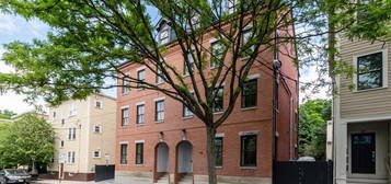 133 Spring St #3, Cambridge, MA 02141