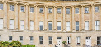 Flat to rent in Royal Crescent, Bath, Somerset BA1