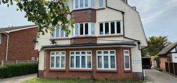 Flat to rent in Victoria Road, Clacton-On-Sea CO15