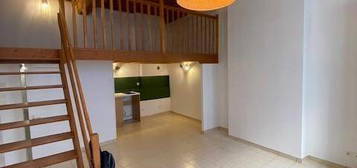 Location - Appartement - 2 pièces + cuisine - 43,18 m² -