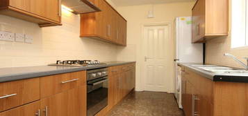 5 bedroom terraced house