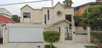 Casa En Venta En Playas De Tijuana, Baja California. 