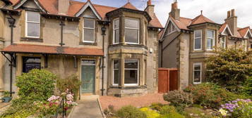 5 bedroom semi-detached house for sale