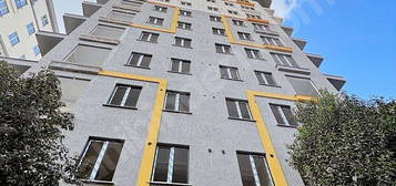 CANPARK AVM ve METRO'YA YAKIN BUTİK SİTEDE 2+1 BOŞ DAİRE