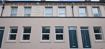 2 bed flat to rent