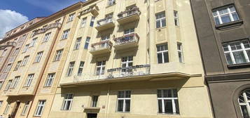 Byt 2+kk, 66 m², Praha, 170 00