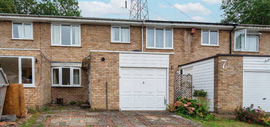 Terraced house to rent in Peregrine Close, Watford, Hertfordshire WD25