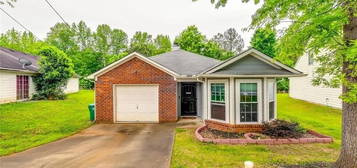 6592 Browns Mill Ferry Dr, Lithonia, GA 30038