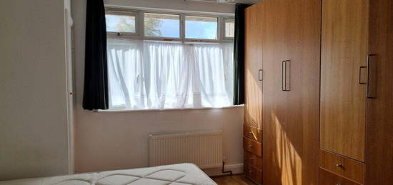 Room to rent in Christchurch Road, London SW2