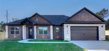 5000 Guadalupe Ct, Granbury, TX 76048