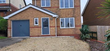 3 bedroom detached house to rent