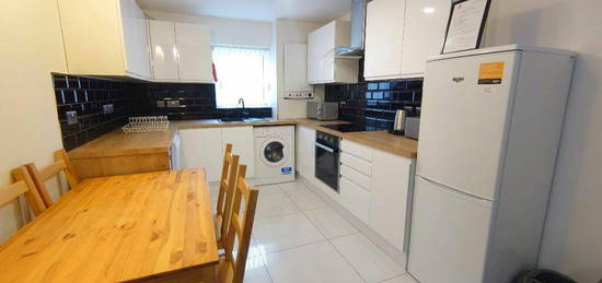 4 bedroom terraced house