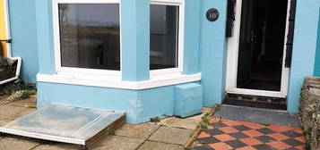 Flat to rent in Marine Parade, Barmouth LL42