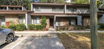 2726 NW 39th Dr, Gainesville, FL 32606