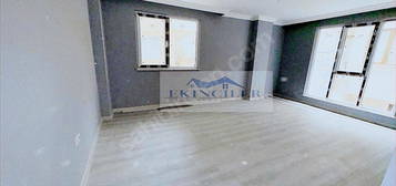 EKİNCİLER EMLAK'TAN MERKEZİ KONUMDA 2+1 95m2 KİRALIK DAİRE