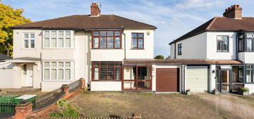 3 bed semi-detached house for sale