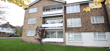 Flat for sale in Gander Green Lane, Sutton SM3