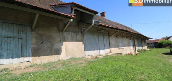 Proche Pierre de Bresse vends  ancienne ferme Bressane de 5 pièces, 125m² habitable avec de nombreuses dépendances sur terrain de 6650 m²