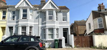 2 bed flat to rent