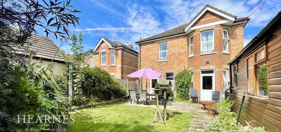 4 bed detached house for sale