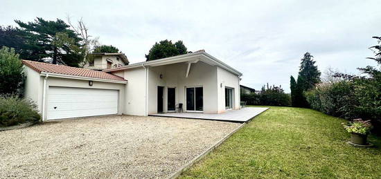 Maison 6 pièces 190 m²