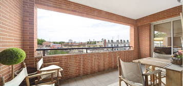 TOULOUSE CENTRE ( Rue Riquet) Appartement T4 103m2 avec Terrasse