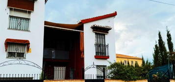 Casa o chalet de alquiler en Calle Matadero, 15, La Zubia Ciudad