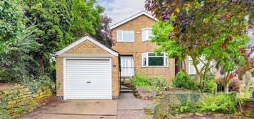 3 bed detached house for sale