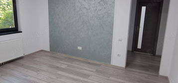 Vand apartament 4 camere transforamt in 3 camere