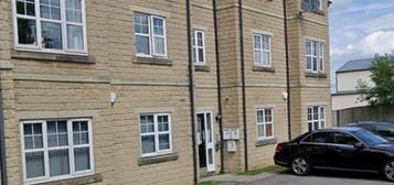 Flat to rent in Woolcombers Way, Bradford BD4