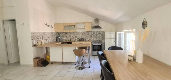 Appartement  à louer, 3 pièces, 2 chambres, 47 m²