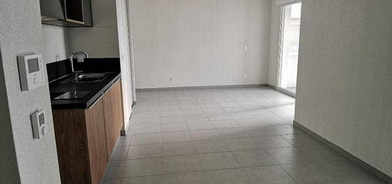 Appartement  à louer, 2 pièces, 1 chambre, 40 m²