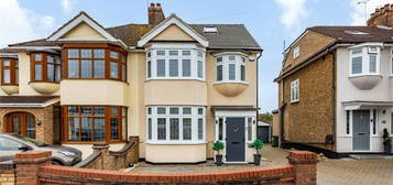 4 bedroom semi-detached house for sale